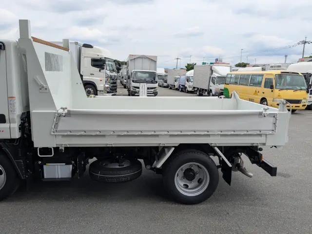 三菱 キャンター 2RG-FBA60(2WD)の写真16