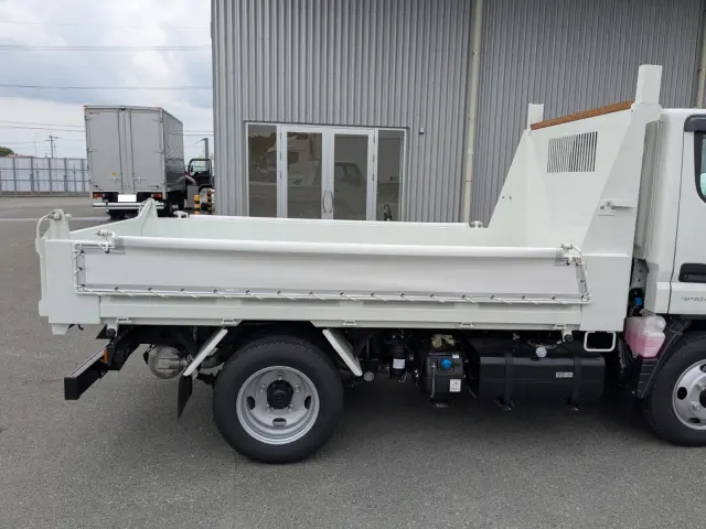 三菱 キャンター 2RG-FBA60(2WD)の写真17