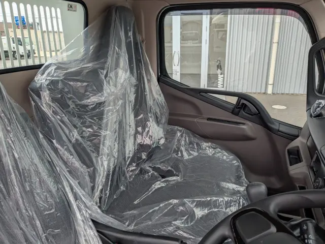 三菱 キャンター 2RG-FBA60(2WD)の写真27