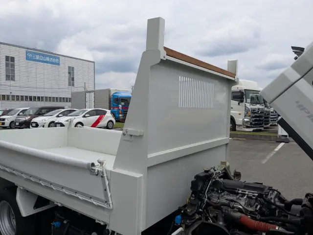 三菱 キャンター 2RG-FBA60(2WD)の写真45