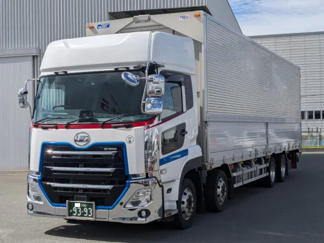 UD クオン 2RG-CG5FA(8x4)の写真1