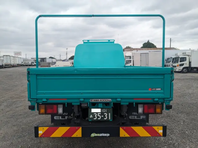 いすゞ エルフ 2RG-NKR88R(2WD)の写真5