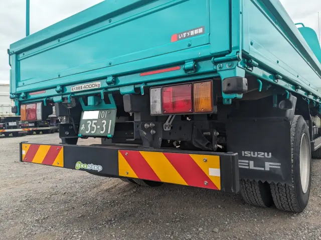 いすゞ エルフ 2RG-NKR88R(2WD)の写真6