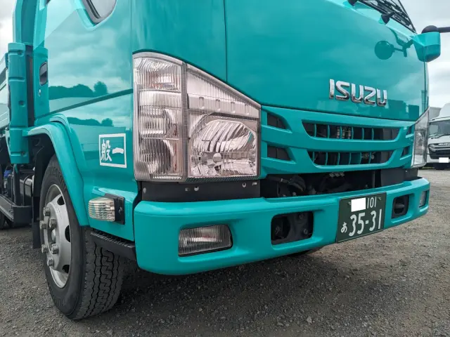 いすゞ エルフ 2RG-NKR88R(2WD)の写真25