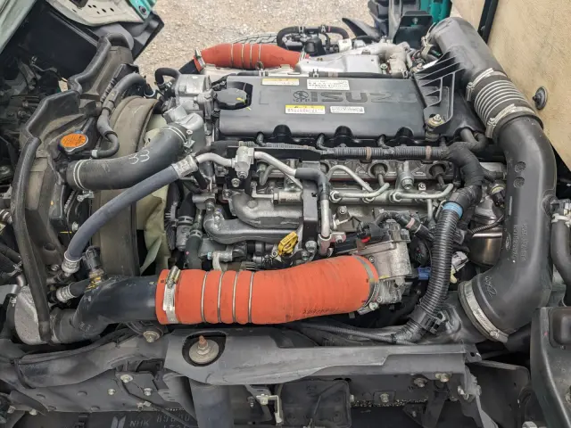 いすゞ エルフ 2RG-NKR88R(2WD)の写真32