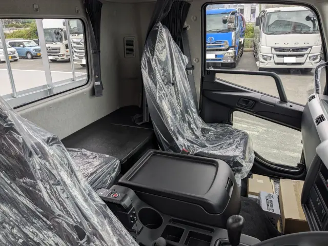三菱 ファイター 2KG-FK65F(2WD)の写真23
