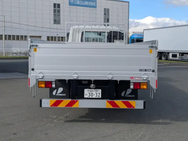 三菱 ファイター 2KG-FK65F(2WD)の写真7