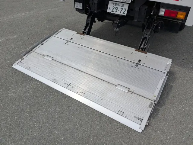 三菱 キャンター 2RG-FEB50(2WD)の写真6
