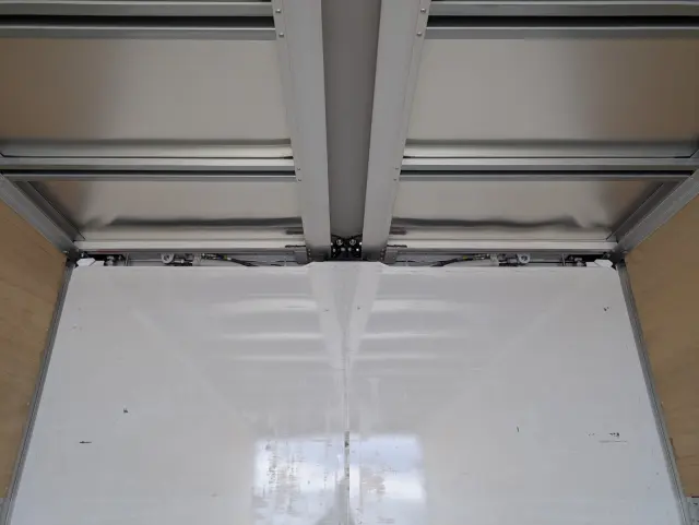 日野 レンジャー 2KG-FD2ABG(2WD)の写真14