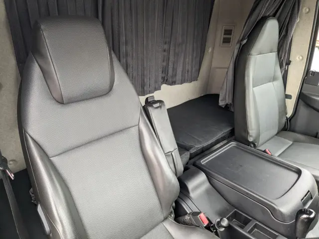 三菱 ファイター 2KG-FK62F(2WD)の写真28