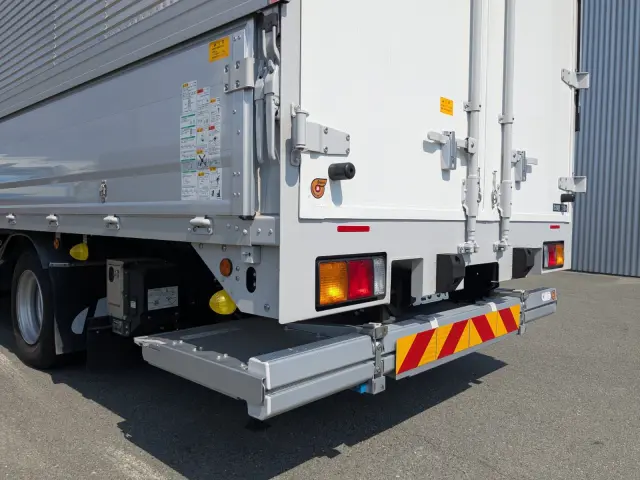 三菱 ファイター 2KG-FK65F(2WD)の写真5