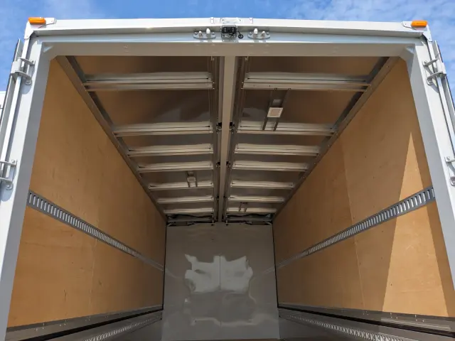三菱 ファイター 2KG-FK65F(2WD)の写真18