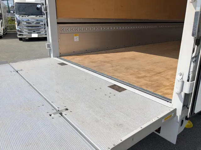 三菱 ファイター 2KG-FK65F(2WD)の写真38