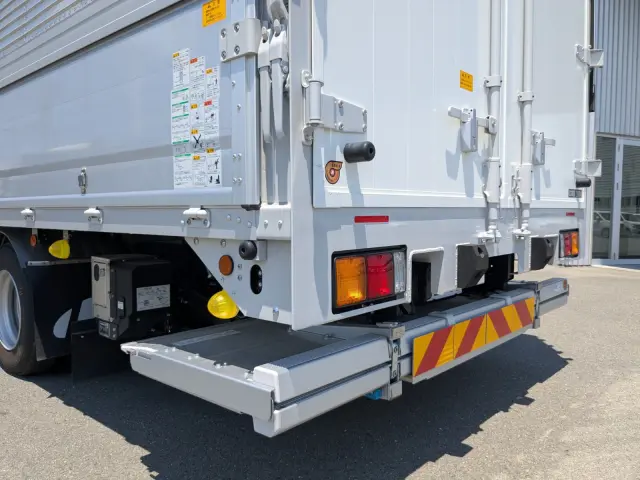 三菱 ファイター 2KG-FK65F(2WD)の写真5
