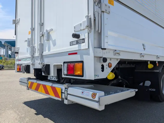 三菱 ファイター 2KG-FK65F(2WD)の写真6