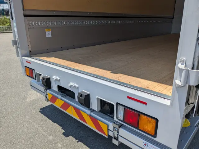 三菱 ファイター 2KG-FK65F(2WD)の写真17