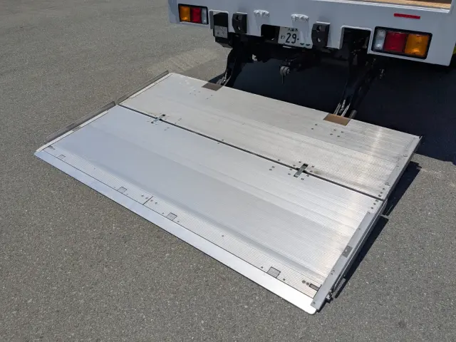 三菱 ファイター 2KG-FK65F(2WD)の写真37