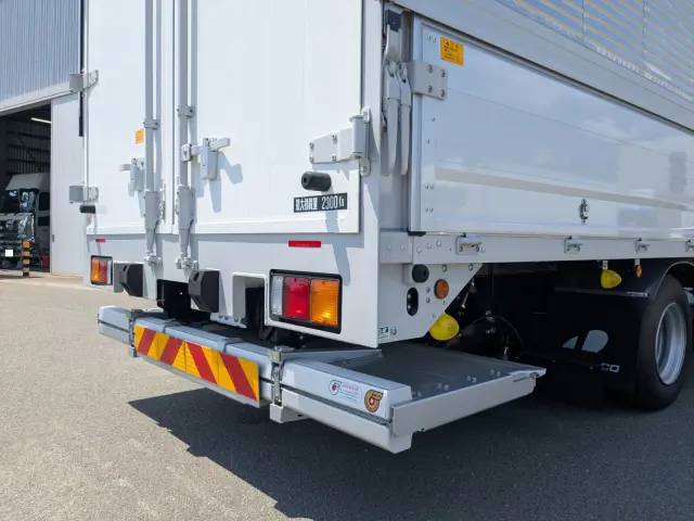 三菱 ファイター 2KG-FK65F(2WD)の写真6