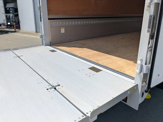 三菱 ファイター 2KG-FK65F(2WD)の写真38