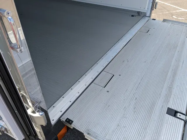 三菱 ファイター 2KG-FK65F(2WD)の写真12