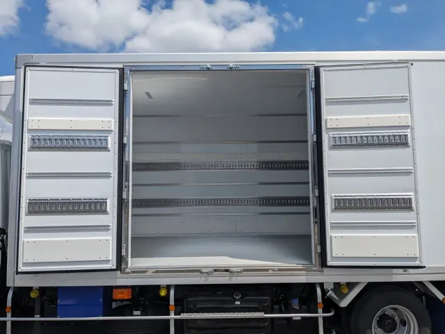三菱 ファイター 2KG-FK65F(2WD)の写真32