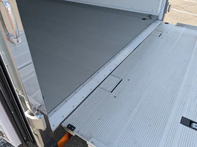 三菱 ファイター 2KG-FK65F(2WD)の写真12