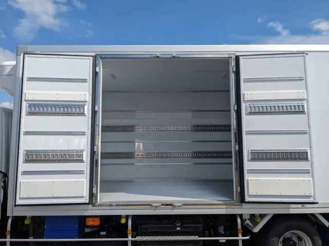 三菱 ファイター 2KG-FK65F(2WD)の写真32