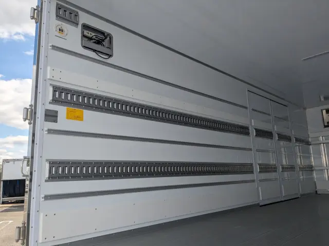 三菱 ファイター 2KG-FK65F(2WD)の写真22