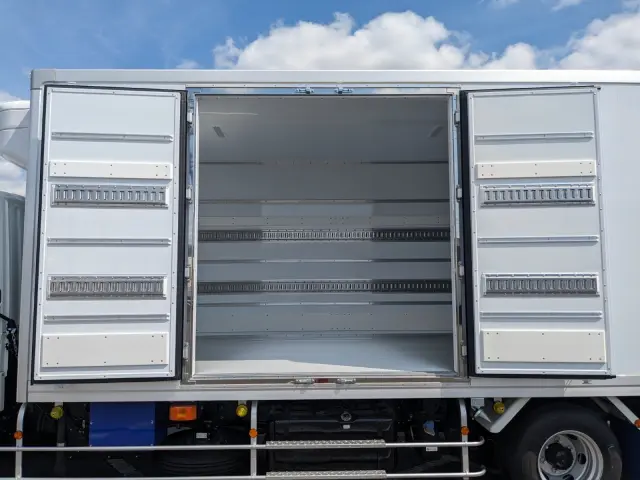 三菱 ファイター 2KG-FK65F(2WD)の写真32