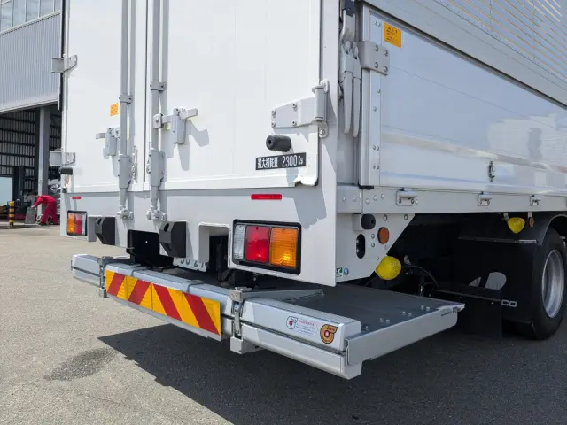 三菱 ファイター 2KG-FK65F(2WD)の写真6