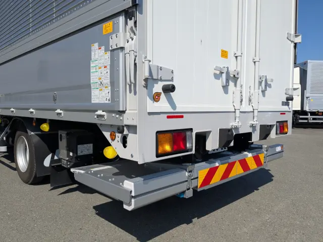 三菱 ファイター 2KG-FK65F(2WD)の写真5