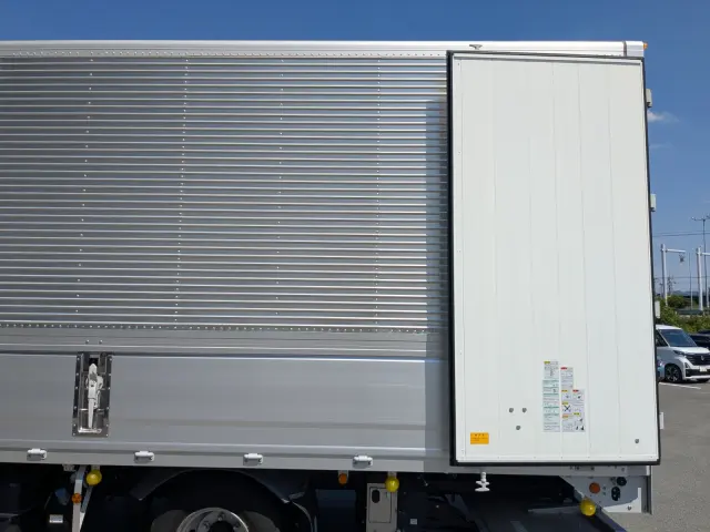 三菱 ファイター 2KG-FK65F(2WD)の写真9