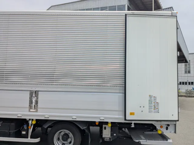 三菱 ファイター 2KG-FK65F(2WD)の写真9
