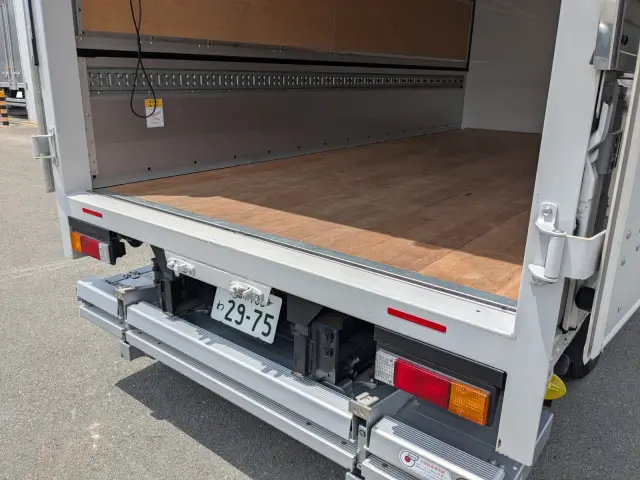 三菱 キャンター 2RG-FEB50(2WD)の写真17