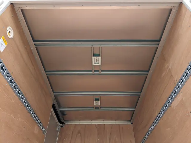 三菱 キャンター 2RG-FBA20(2WD)の写真12