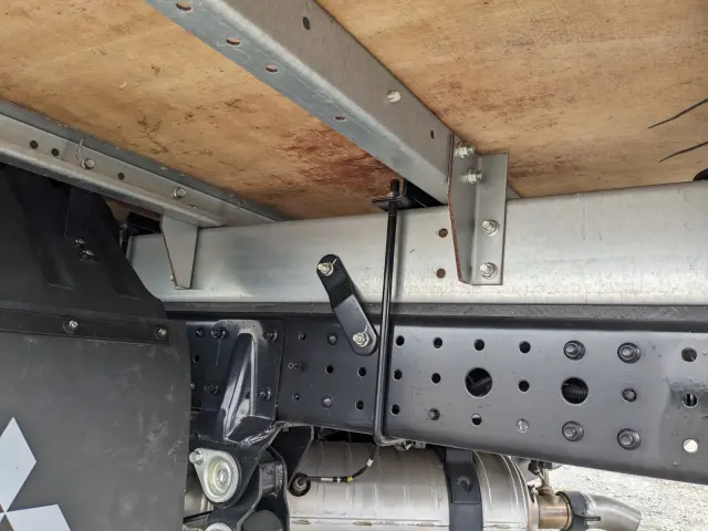 三菱 キャンター 2RG-FBA20(2WD)の写真21