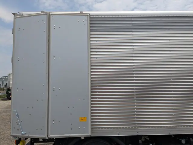 三菱 キャンター 2RG-FBA20(2WD)の写真30