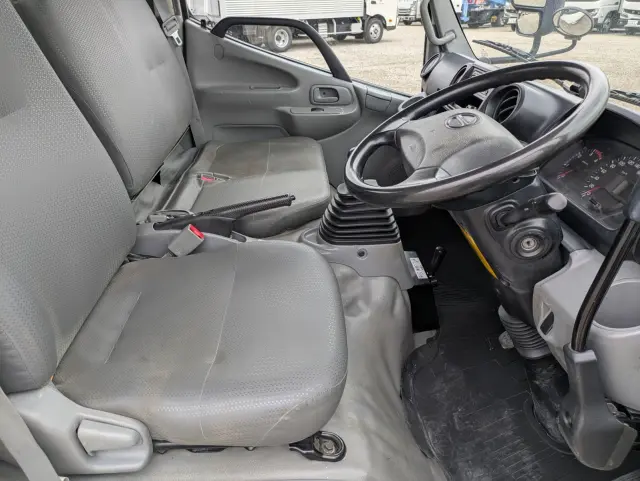 日野 デュトロ TKG-XZU620T(2WD)の写真9