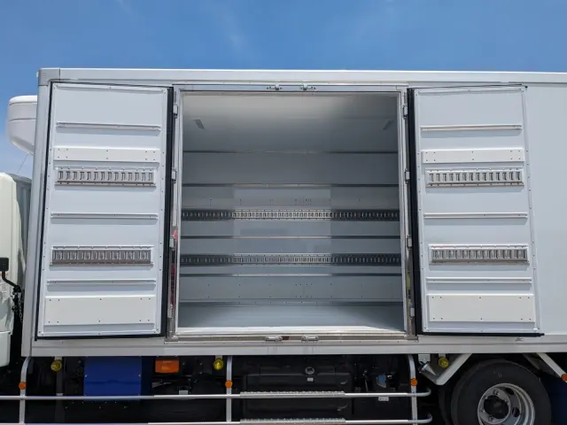 三菱 ファイター 2KG-FK65F(2WD)の写真33