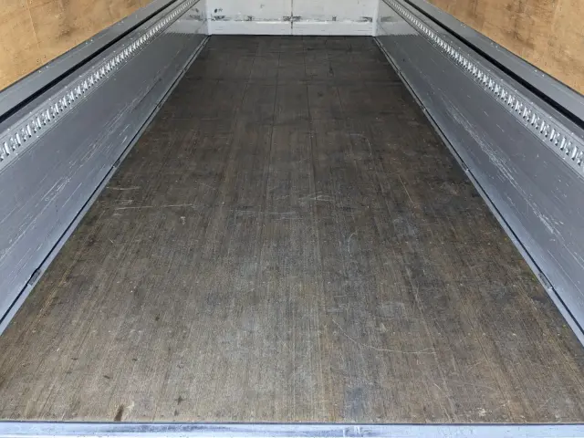 日野 レンジャー 2KG-FD2ABG(2WD)の写真13