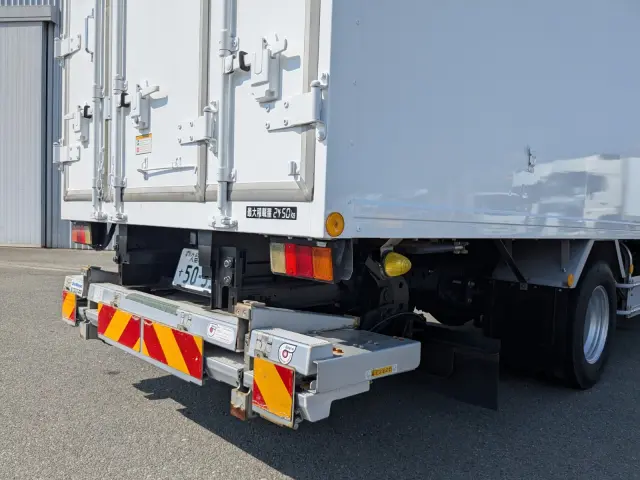 いすゞ エルフ TRG-NMR85AN(2WD)の写真6