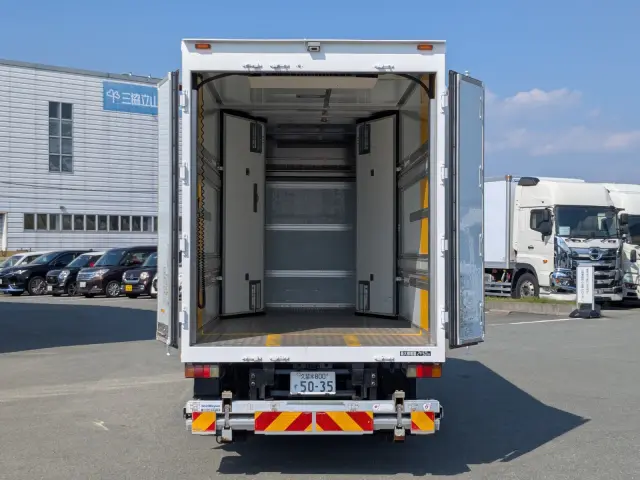 いすゞ エルフ TRG-NMR85AN(2WD)の写真8