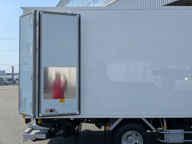 いすゞ エルフ TRG-NMR85AN(2WD)の写真14