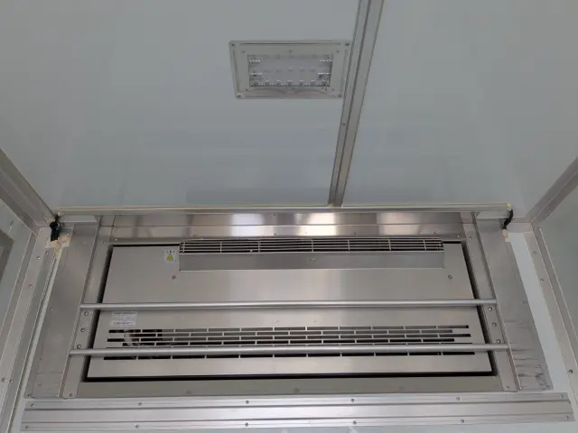 いすゞ エルフ TRG-NMR85AN(2WD)の写真33