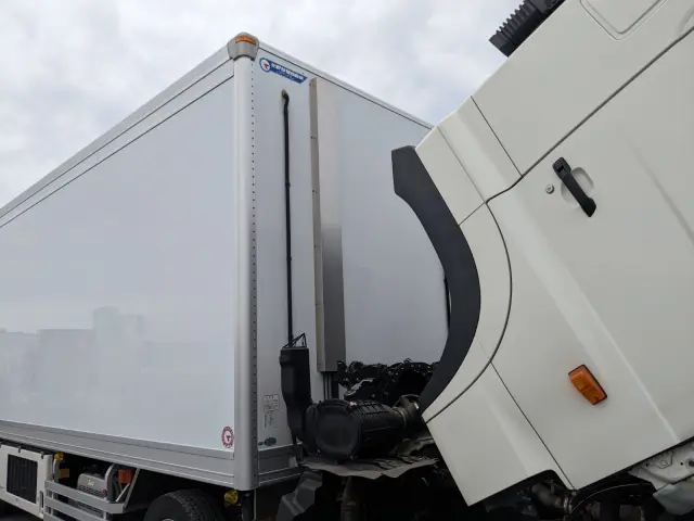 日野 プロフィア 2DG-FW1AHC(2WD)の写真48