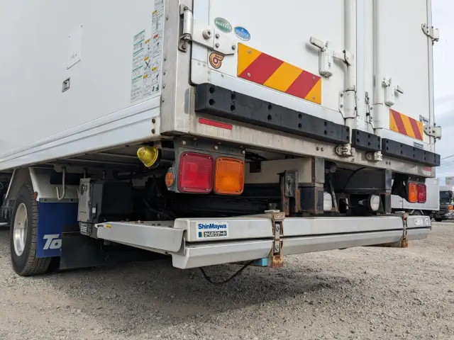 いすゞ フォワード TKG-FRR90S2(2WD)の写真8