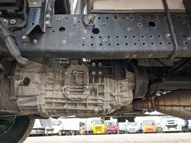 いすゞ フォワード TKG-FRR90S2(2WD)の写真34