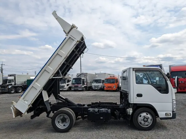 いすゞ エルフ TPG-NJR85AD(2WD)の写真29