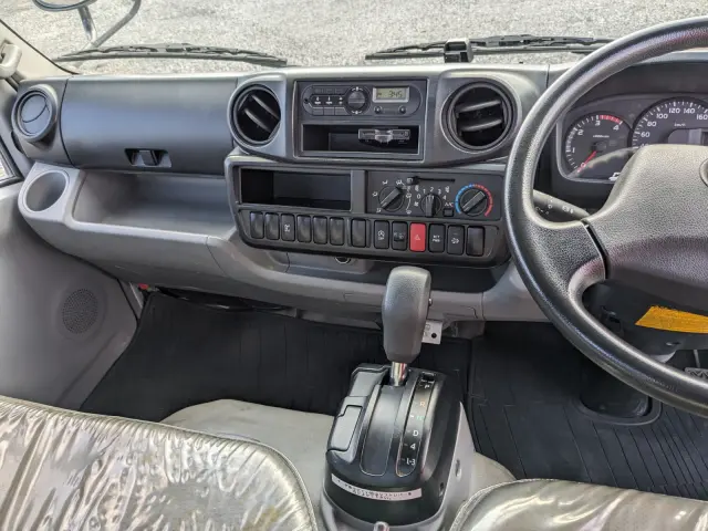 日野 デュトロ TPG-XZU650M(2WD)の写真22