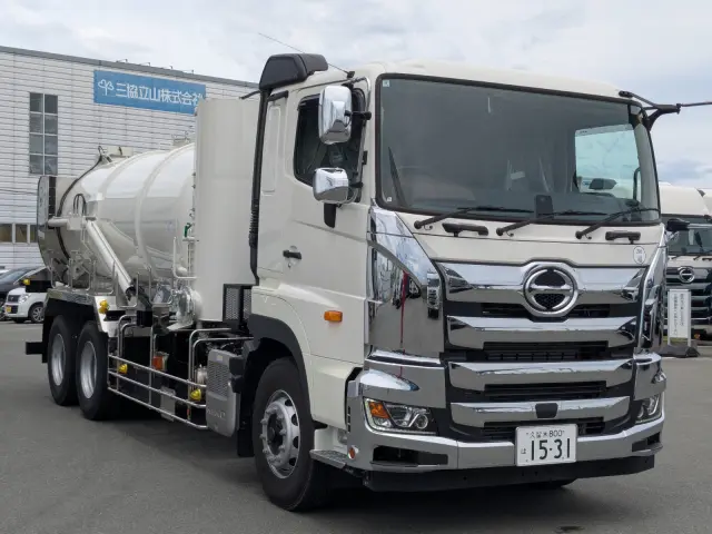 日野 プロフィア 2DG-FS1AJE(6x4)の写真2